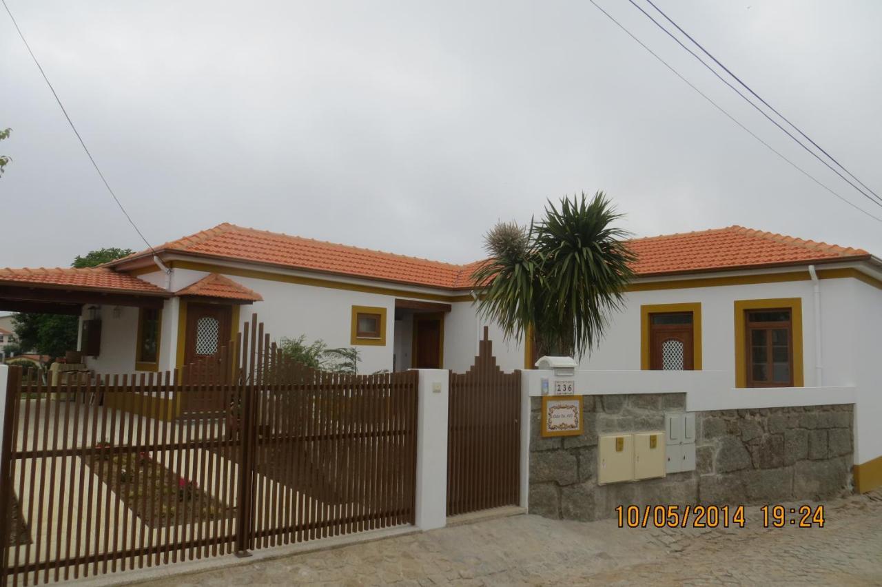 Casa da Avó, campo praia a 2 kms do mar Espinho  Exterior foto