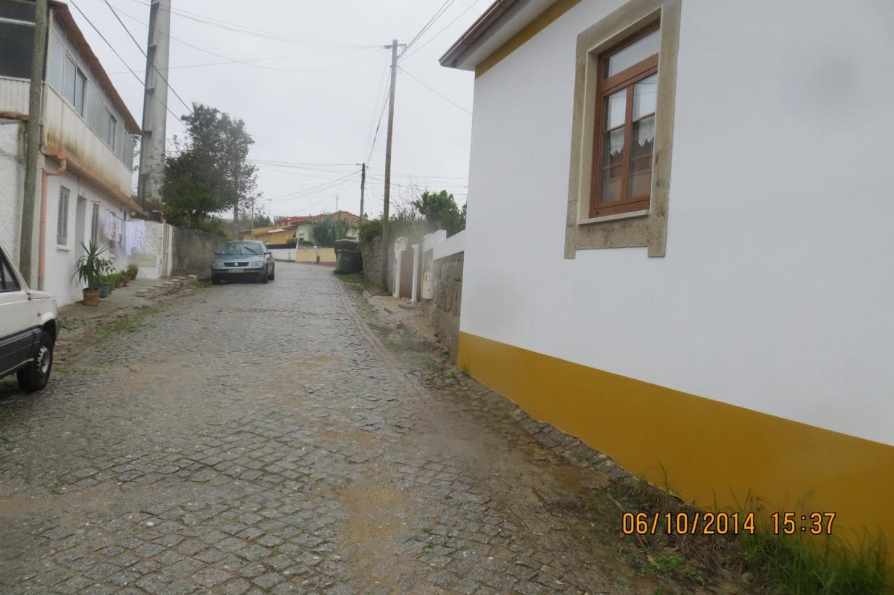 Casa da Avó, campo praia a 2 kms do mar Espinho  Exterior foto