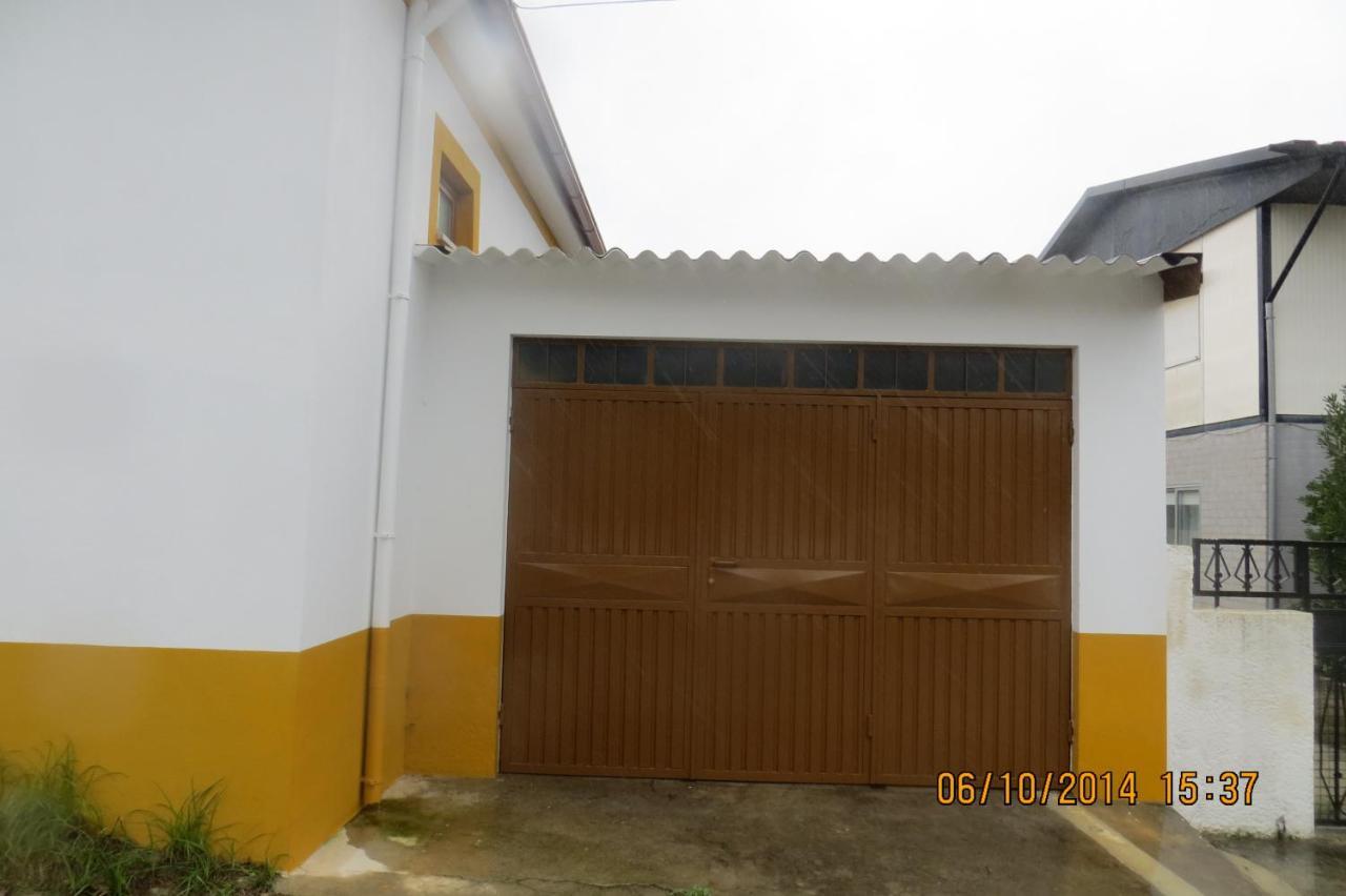 Casa da Avó, campo praia a 2 kms do mar Espinho  Exterior foto